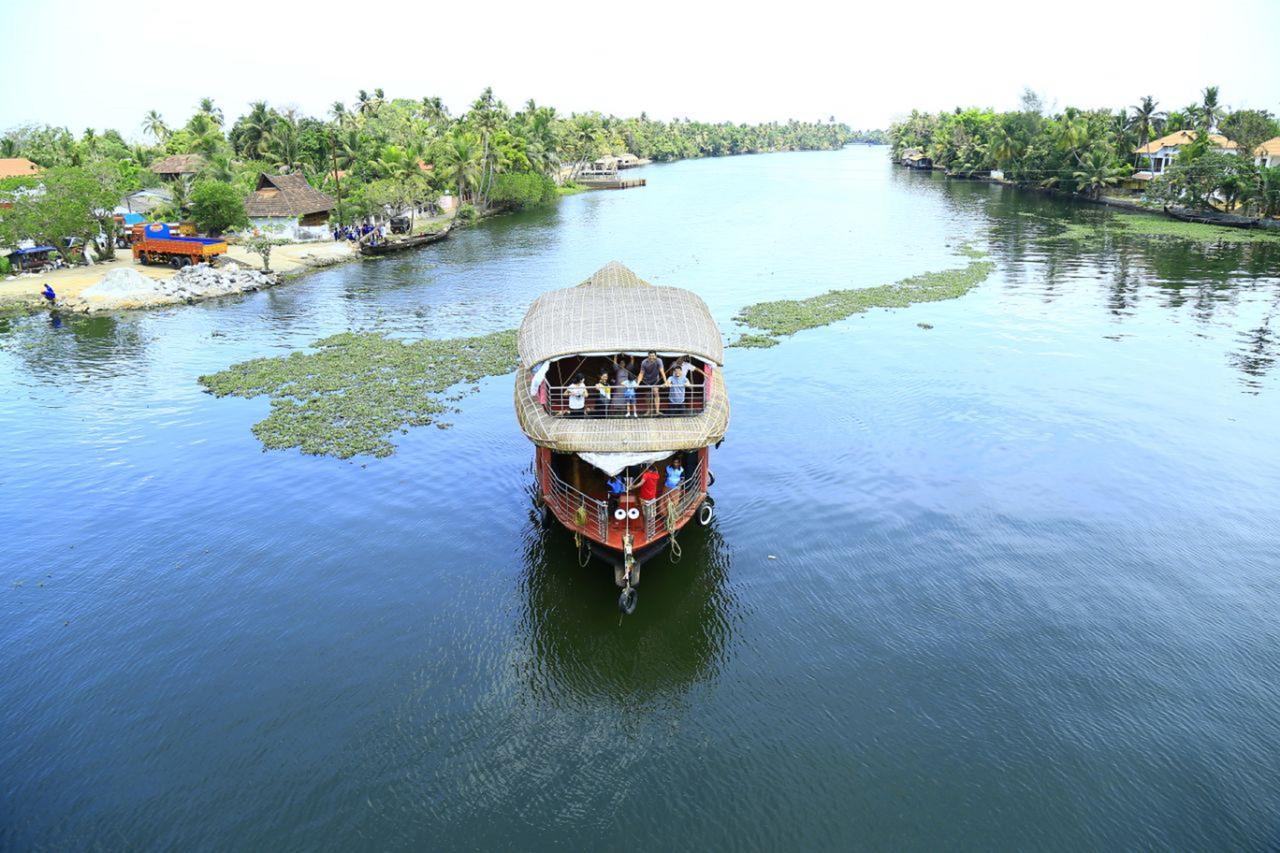 Vaishnav Tours Hotel Alappuzha Ngoại thất bức ảnh