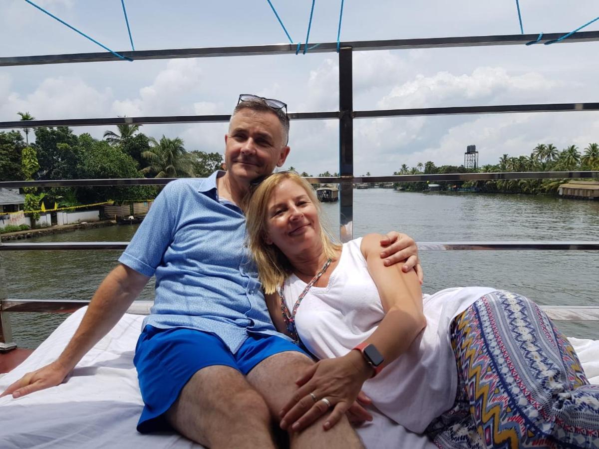 Vaishnav Tours Hotel Alappuzha Ngoại thất bức ảnh